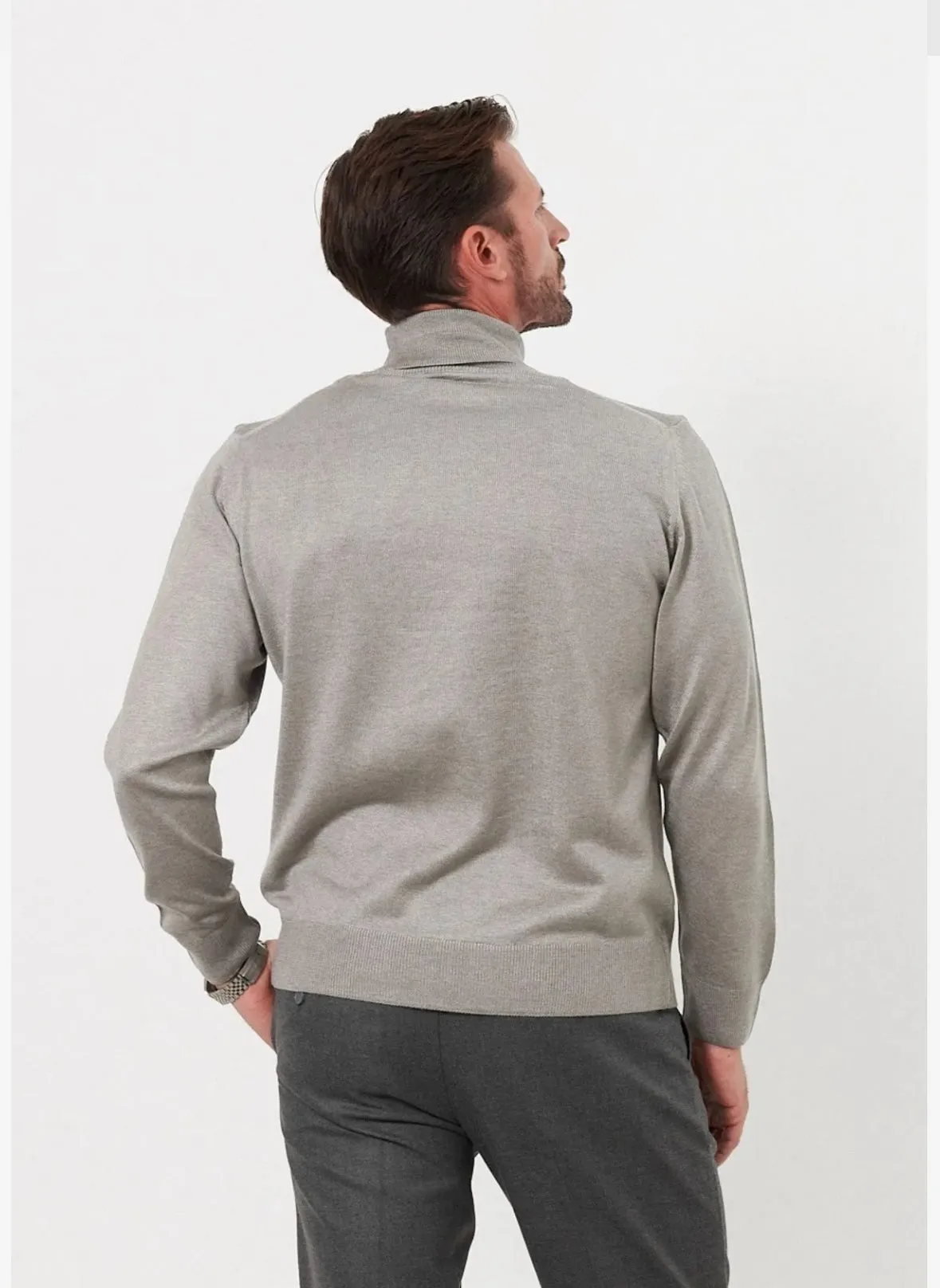 “Isaac” Light Gray Men’s Turtle Neck Sweater